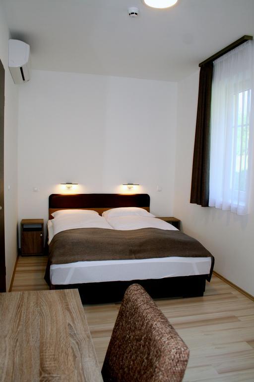 F&M Apartman Egerszalók Exterior foto
